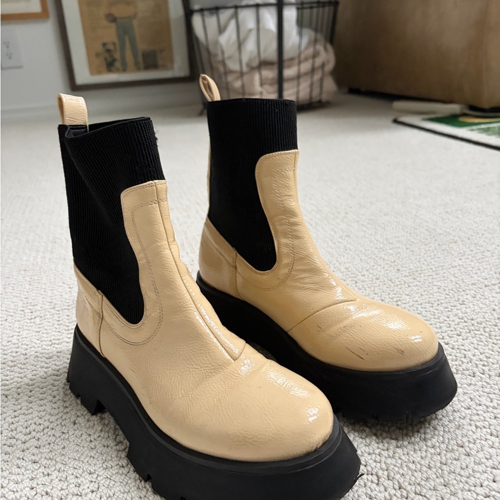 Circus by Sam Edelman Black and Tan Ankle Boots